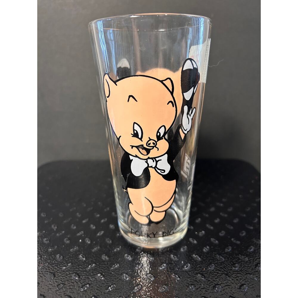 vintage 1973 Pepsi Collector Series glass with Looney Tunes character Porky Pig.
